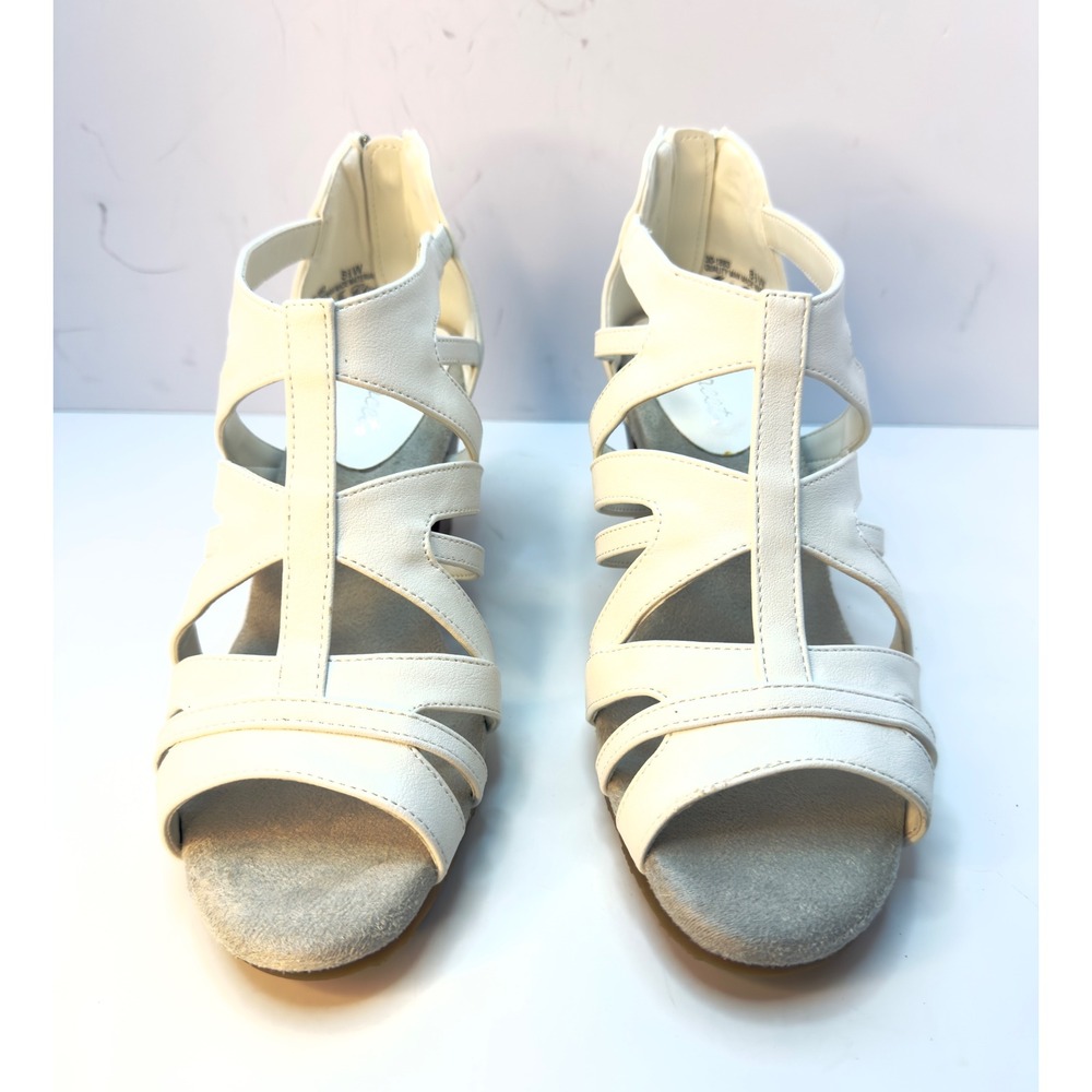 Easy Street Amaze Sandals Heels White Size 8.5W NWT/BOX - Picture 2 of 7